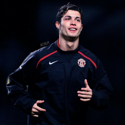 中超：广州队主场3-1击败深圳队