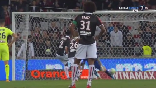 世体：巴萨与马竞在关注塞内西，而球员非常乐意去西甲踢球