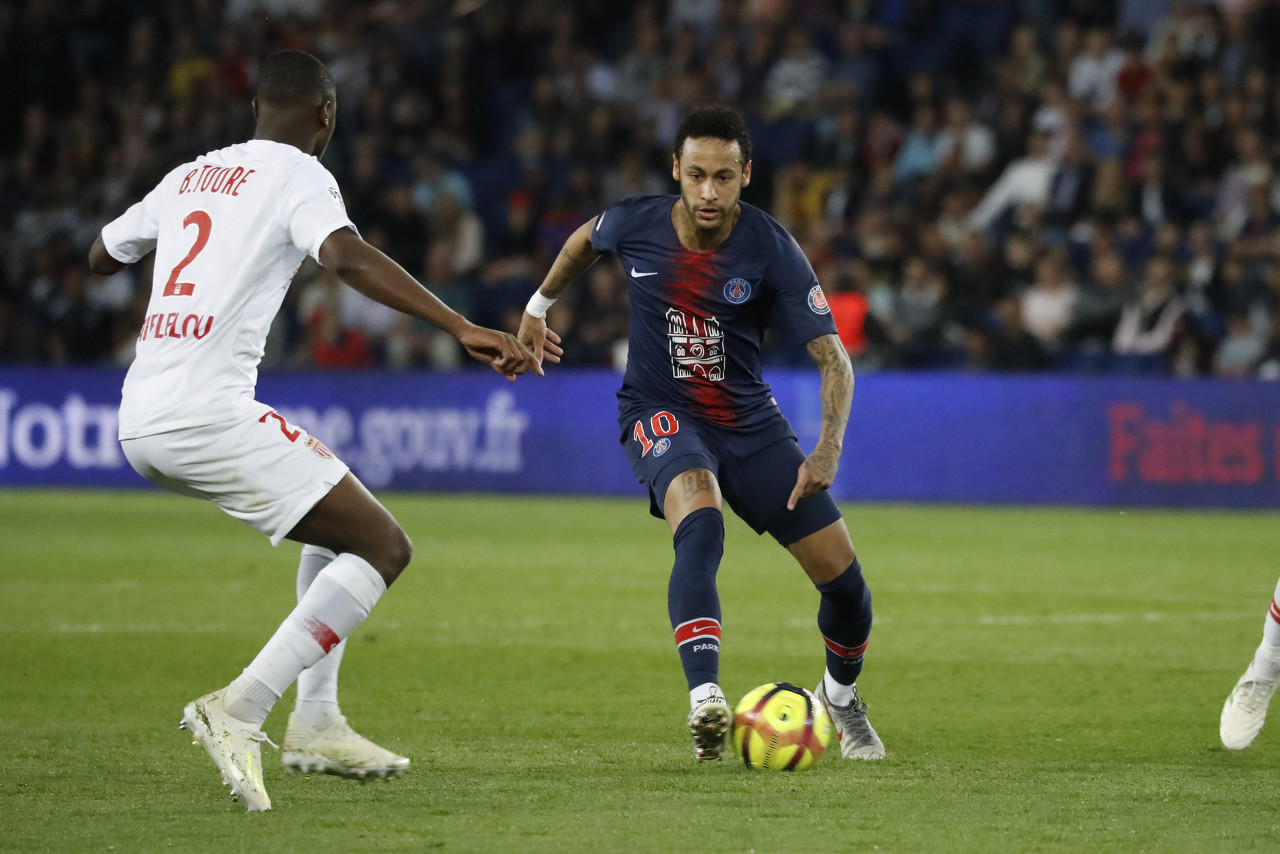 热闻｜曼市双雄双双平局收场！曼城1-1布莱顿，曼联客场2-2伯恩利