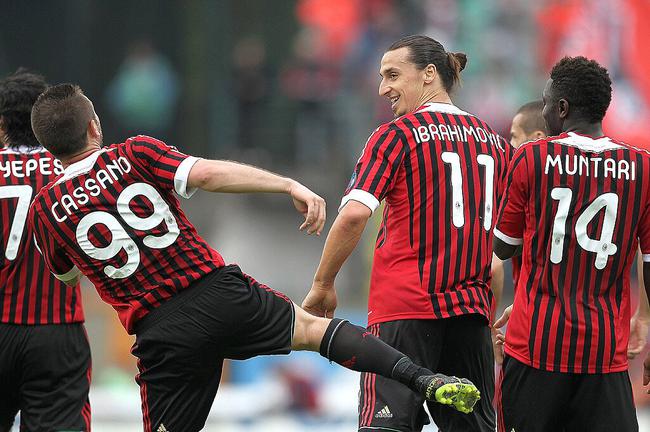 [中超]维塔尔角球开出 刘若钒前点头球破门