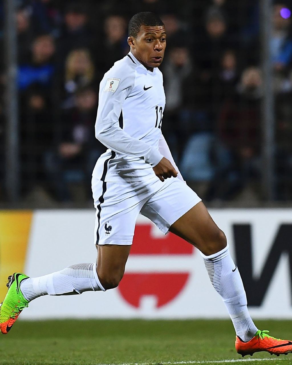 《异界深渊：大灵王》：穿越异界，个性修仙